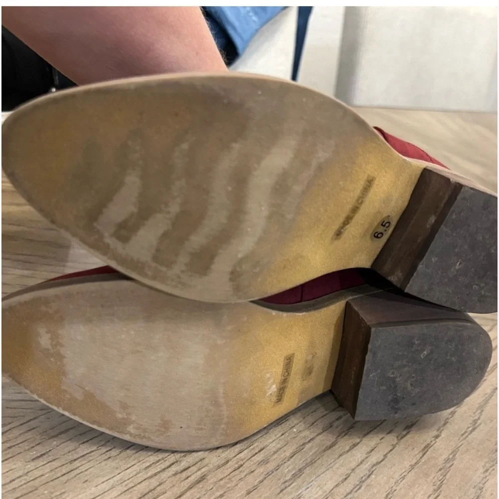 Women's burgundy booties with side snap size 6.5 - Picture 5 of 7